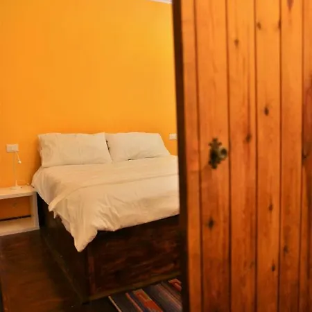 Ribes House Apartmán *